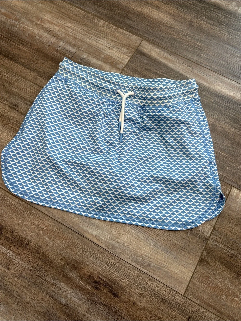 Vineyard Vines Performance Skort in Whaletail Flounce
